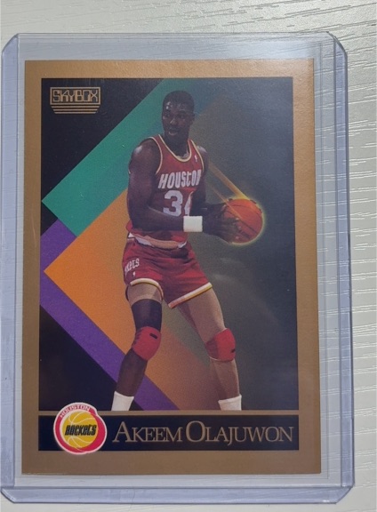 1990 SkyBox #110 Akeem Olajuwon — front