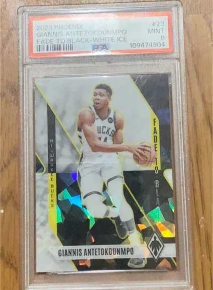2023-24 Panini Phoenix #23 Giannis Antetokounmpo Fade To Black — front