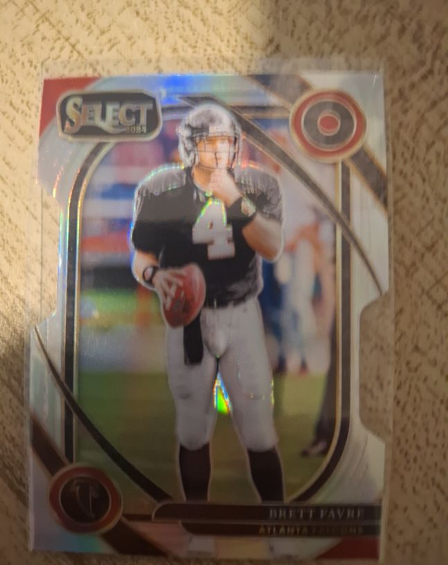 2024 Panini Select Club Level #211 Brett Favre — front