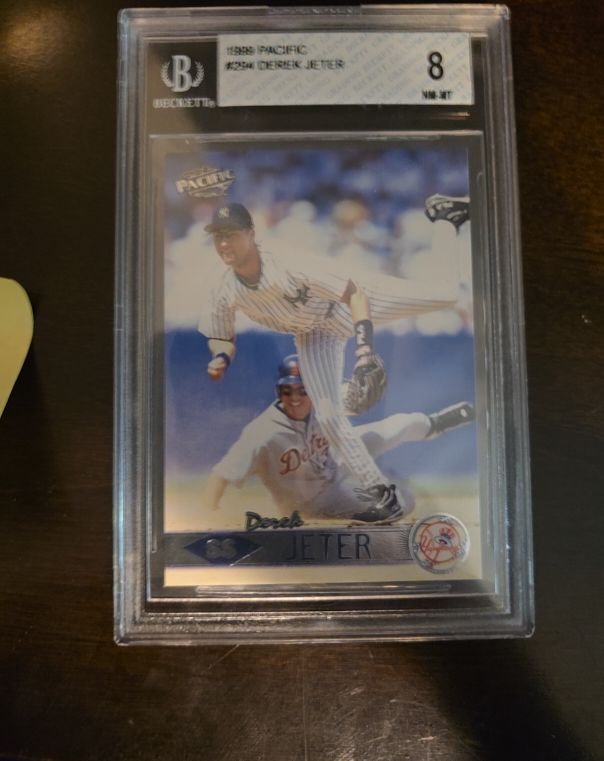 1999 Pacific #294 Derek Jeter — front