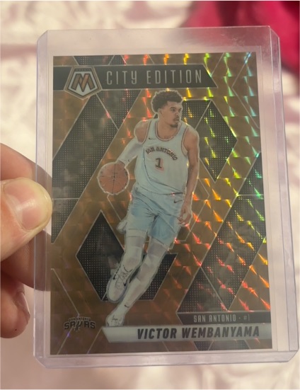 2024-25 Panini Mosaic #288 Victor Wembanyama City Edition Silver Prizm — front