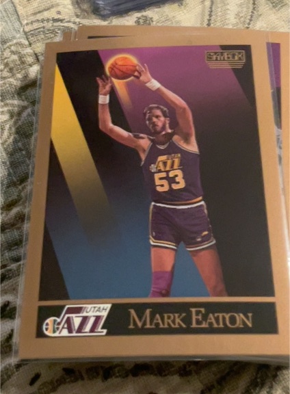 1990-91 Skybox #276 Mark Eaton — front