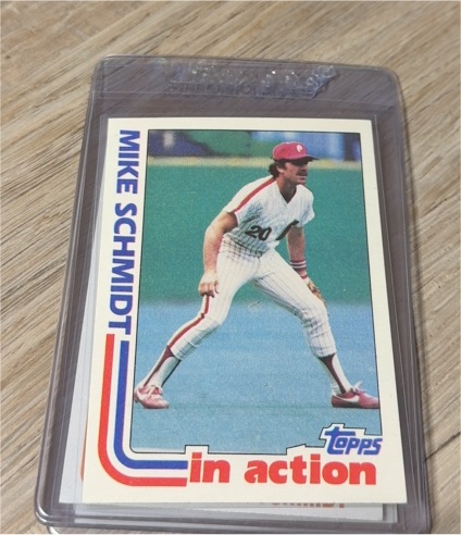 1982 Topps #101 Mike Schmidt In Action — front