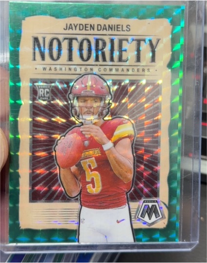 2024 Panini Mosaic Notoriety Green Mosaic Prizm #19 Jayden Daniels — front