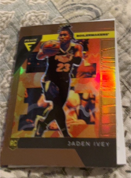 2022 Panini Chronicles Draft Picks Flux #4 Jaden Ivey Rookie — front
