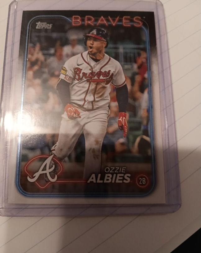 2024 Topps Chrome #9 Ozzie Albies — front