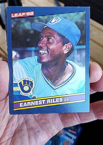 1986 Donruss #359 Earnest Riles Milwaukee Brewers — front