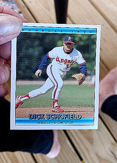 1992 Donruss #44 Dick Schofield — front