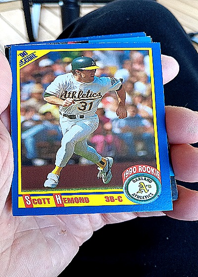 1990 Score #598 Scott Hemond — front