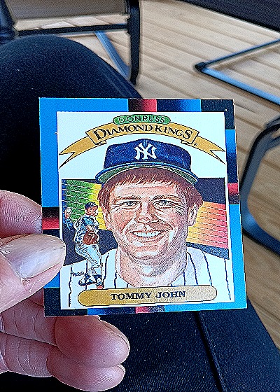 1988 Donruss Diamond Kings #17 Tommy John — front