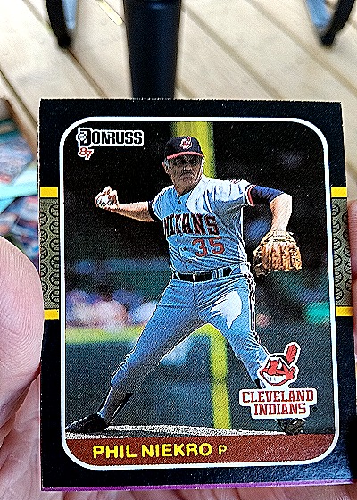 1987 Donruss #465 Phil Niekro — front