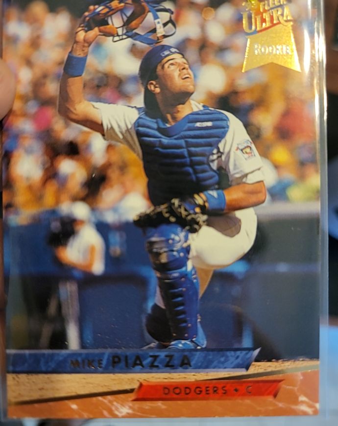 1993 Fleer Ultra #60 Mike Piazza — front