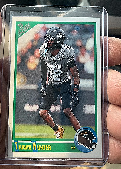 2025 Panini Score #5 Travis Hunter — front