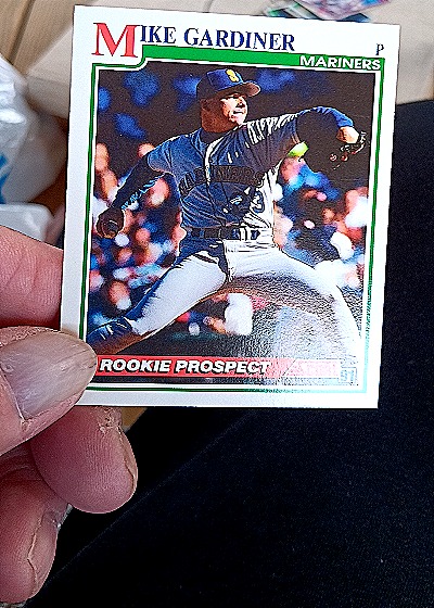 1992 Donruss Cracker Jack #12 Mike Gardiner — front