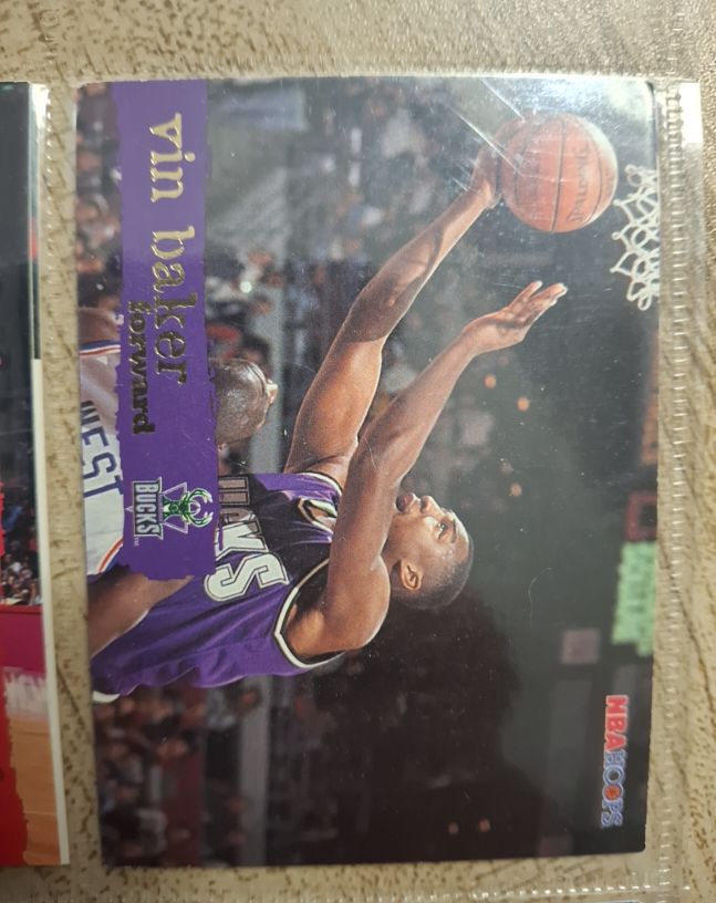 1995-96 Hoops #89 Vin Baker — front