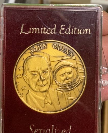 1998 John Glenn STS-95 Returns to Space Bronze Commemorative Coin — front