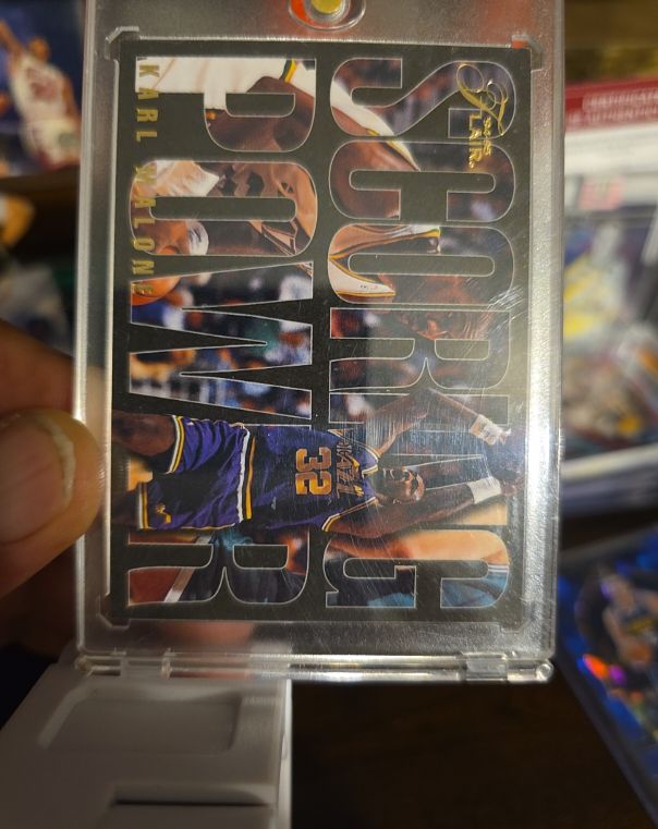 1994-95 Flair #3 Karl Malone Scoring Power — front