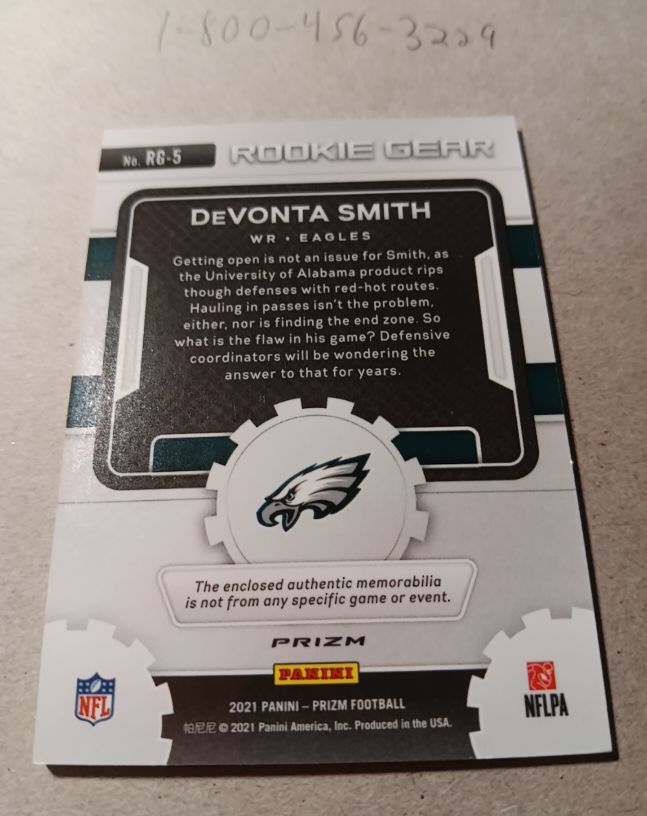 2021 Panini Prizm Rookie Gear #RG-5 DeVonta Smith — front