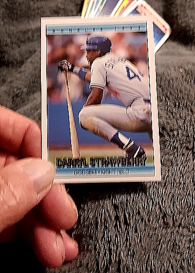 1992 Donruss #559 Darryl Strawberry — front