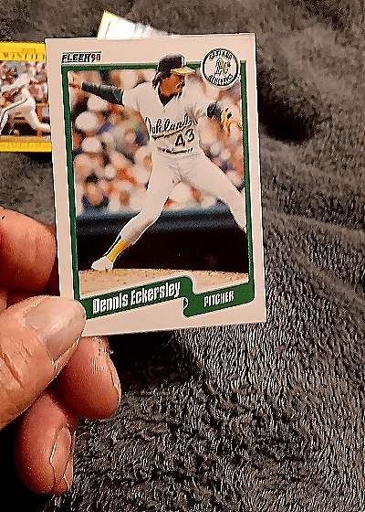 1990 Fleer #8 Dennis Eckersley — front