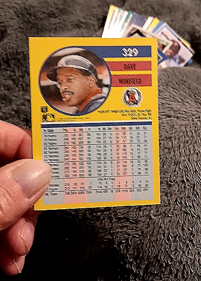 1991 Fleer #329 Dave Winfield — back