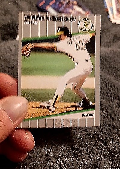 1989 Fleer #7 Dennis Eckersley — front
