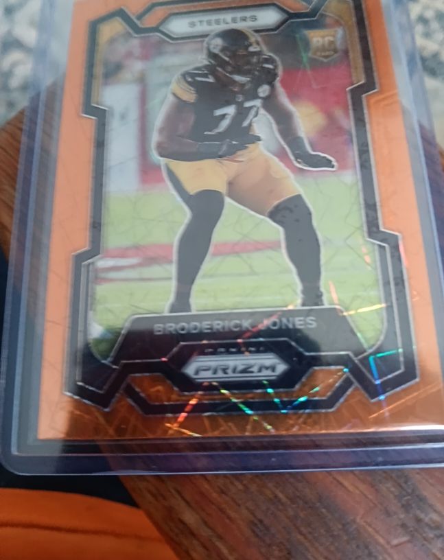 2023 Panini Prizm #385 Broderick Jones — front