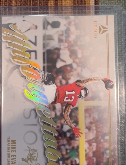 2024 Panini Luminance #UNFMES Mike Evans — front