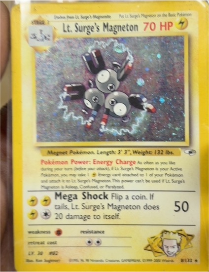 2000 Pokemon Gym Heroes #8 Lt. Surge's Magneton — front