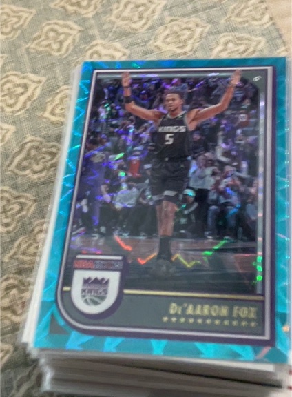 2022-23 Panini NBA Hoops #157 De'Aaron Fox — front