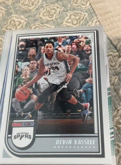 2022-23 Panini NBA Hoops #152 Devin Vassell — front