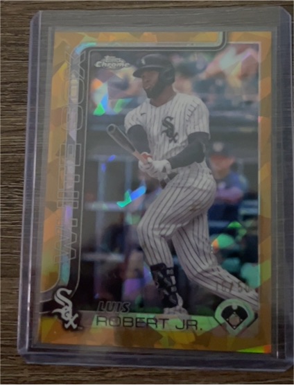 2025 Topps Chrome #177 Luis Robert Jr. — front