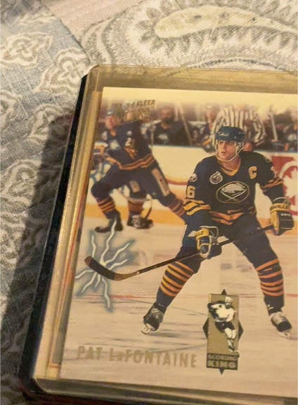 1993-94 Fleer #1 Pat LaFontaine — front