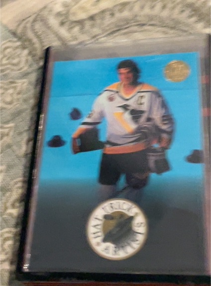 1993-94 Leaf Hat Trick Artists #1 Mario Lemieux — front
