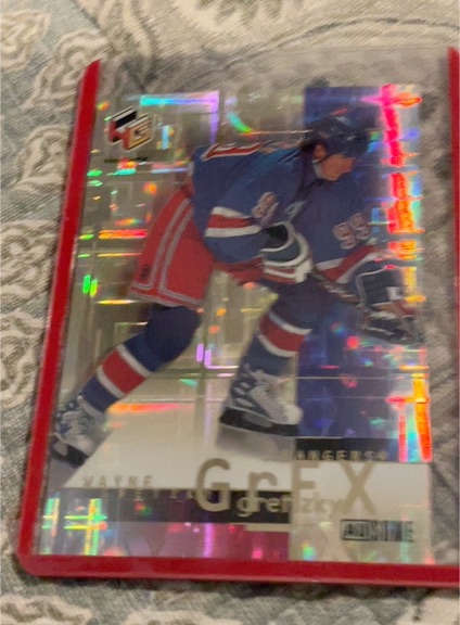 1999-00 Upper Deck HoloGrFX #GG12 Wayne Gretzky — front