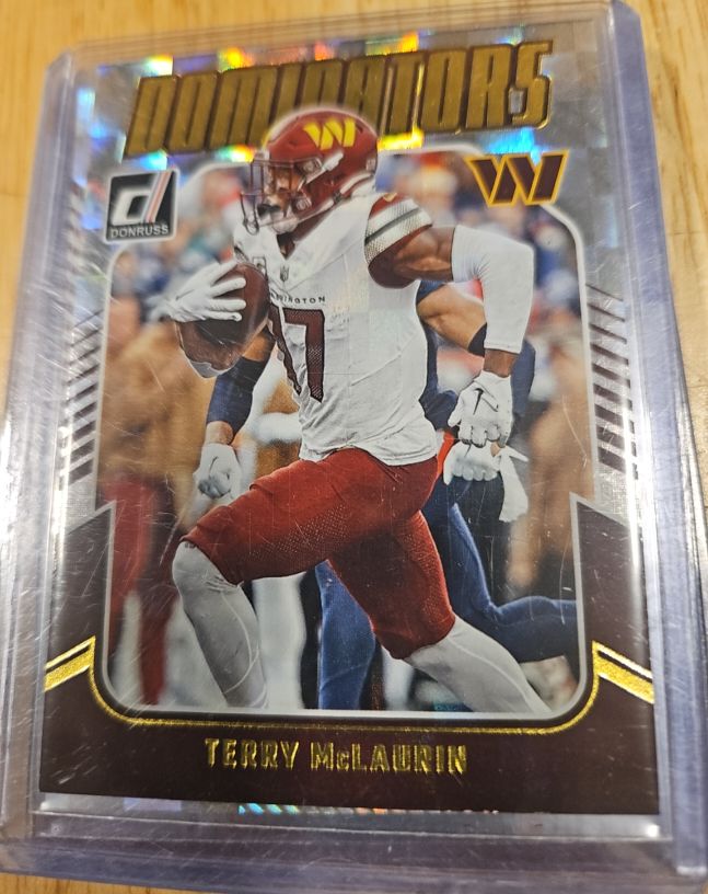 2024 Panini Donruss Dominators #19 Terry McLaurin — front