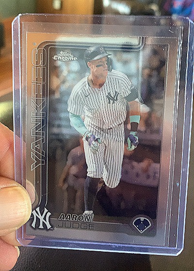 2025 Topps Chrome #99 Aaron Judge — front