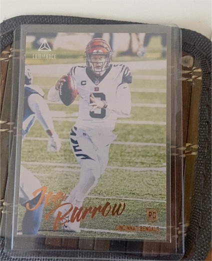 2020 Panini Chronicles Luminance #201 Joe Burrow — front