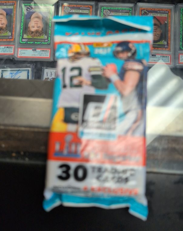2021 Panini Donruss NFL Football Trading Card Hanger Pack 30 Cards — front