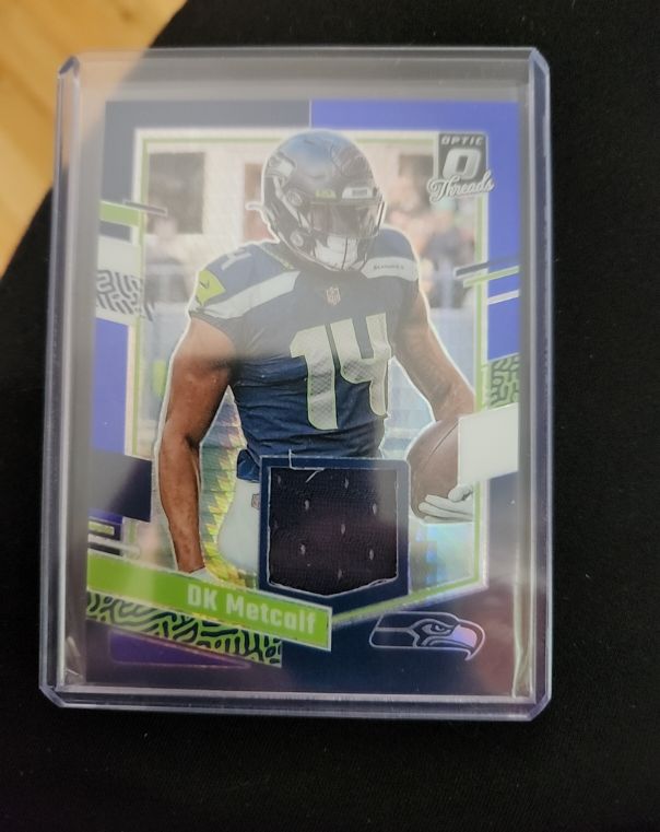 2023 Panini Donruss Optic Threads #DT-DKM DK Metcalf — front