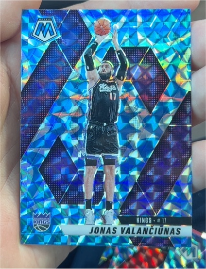 2024-25 Panini Mosaic #169 Jonas Valančiūnas — front