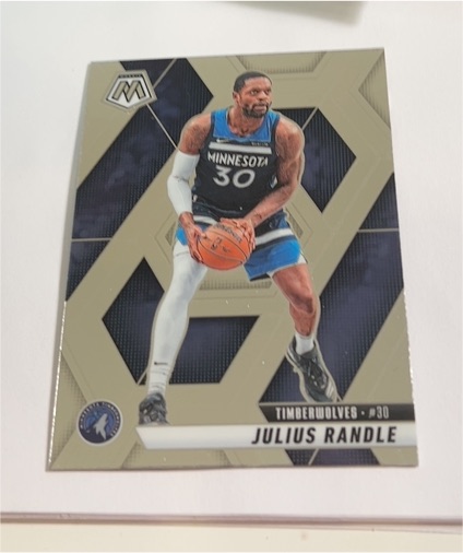 2024-25 Panini Mosaic #107 Julius Randle — front