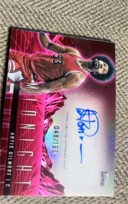 2023-24 Topps Midnight Horizon Signatures #HS-AG Artis Gilmore — front