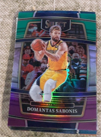 2021-22 Panini Select #73 Domantas Sabonis — front