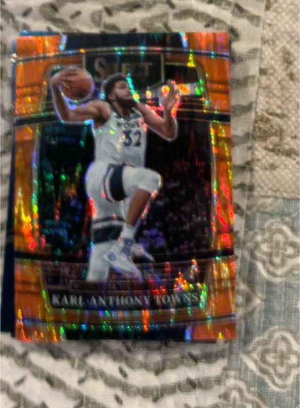 2021-22 Panini Select #43 Karl-Anthony Towns — front