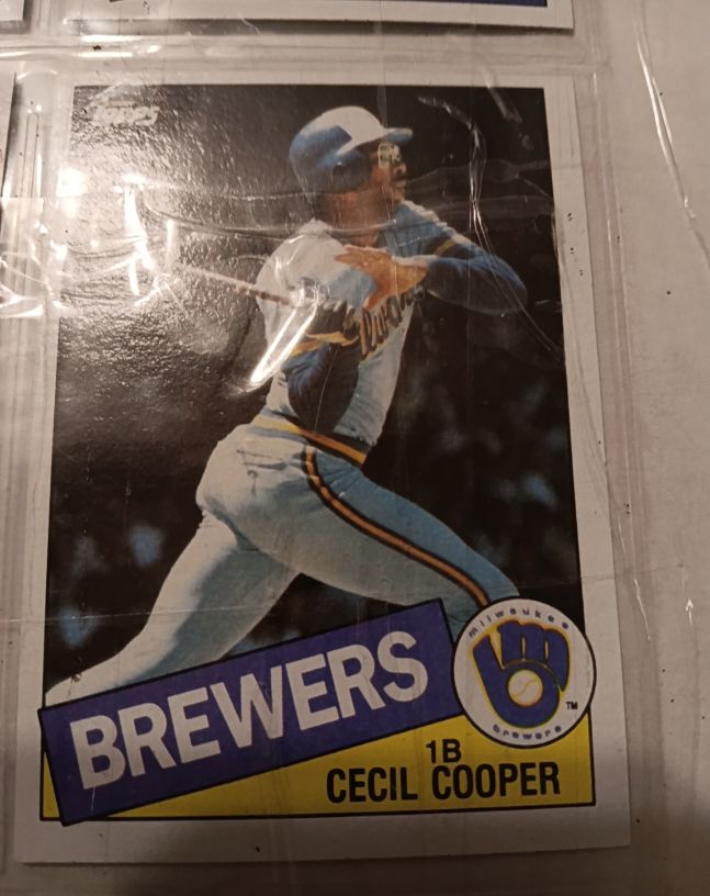 1985 Topps #290 Cecil Cooper — front