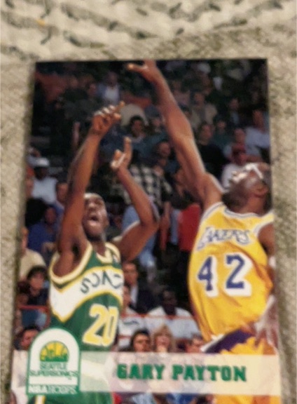 1993-94 Hoops #210 Gary Payton Seattle SuperSonics — front