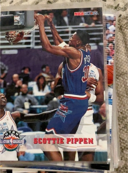1993 NBA Hoops #259 Scottie Pippen — front