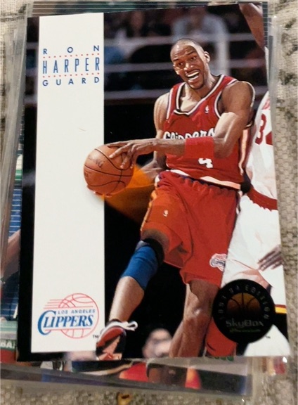 1993-94 SkyBox Premium #90 Ron Harper — front