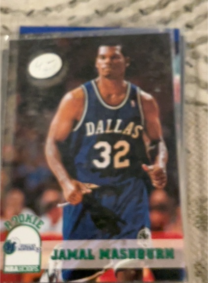 1993-94 Hoops #323 Jamal Mashburn — front